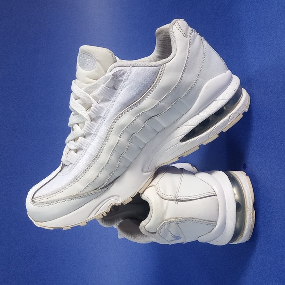 Nike Air Max 95 White Metallic Silver (GS) 905348-104 - Picture 6 of 12